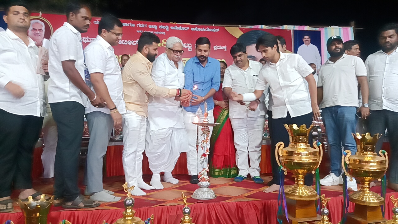 ರೋಣದ ಬಿ.ಆರ್.ಬಿ. ಬುಲ್ಸ್ ಜಯಭೇರಿ, ಶಾಸಕ ಜಿ.ಎಸ್.‌ಪಾಟೀಲರ ಕಾರ್ಯ ಶ್ಲಾಘನೀಯ